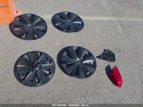 TESLA MODEL S DUAL MOTOR ALL-WHEEL DRIVE/STANDARD RANGE 5YJSA1E5XPF****** снимка