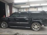 CADILLAC ESCALADE ESV LUXURY снимка