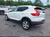 VOLVO XC40 T4 MOMENTUM YV4AC2HK7K2107905 photo