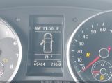 VOLKSWAGEN GOLF 2.5L 4-DOOR снимка