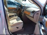 CHRYSLER TOWN & COUNTRY NEW LIMITED снимка