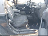 JEEP WRANGLER SAHARA 1J4AA5D13BL****** снимка