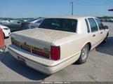 LINCOLN TOWN CAR CARTIER 1LNLM83WXSY****** снимка