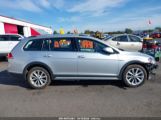 VOLKSWAGEN GOLF ALLTRACK TSI S/TSI SE photo