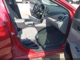 HYUNDAI ELANTRA SE KMHD74LF6JU****** снимка