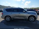 INFINITI QX56 photo