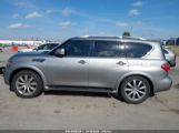 INFINITI QX56 photo