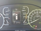 TOYOTA TUNDRA SR5 5.7L V8 5TFDY5F19JX****** fotografie