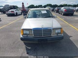 MERCEDES-BENZ 300 E WDBEA30D7LB****** fotografie