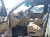 CADILLAC ESCALADE 4WD PLATINUM снимка