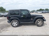JEEP WRANGLER SAHARA 1J4FA54127L****** снимка