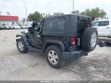 JEEP WRANGLER SAHARA 1J4FA54127L****** снимка
