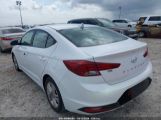 HYUNDAI ELANTRA SEL photo