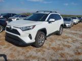 TOYOTA RAV4 XLE PREMIUM снимка