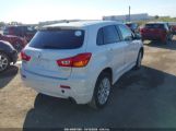 MITSUBISHI OUTLANDER SPORT SE photo