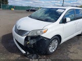 TOYOTA SIENNA XLE V6 8 PASSENGER 5TDYK3DC4DS****** снимка