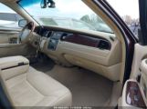 LINCOLN TOWN CAR SIGNATURE LIMITED снимка