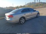 VOLKSWAGEN PASSAT 2.5L SE photo