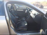 VOLKSWAGEN PASSAT 2.5L SE photo