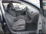 VOLKSWAGEN GOLF 2.0L TDI 4-DOOR снимка