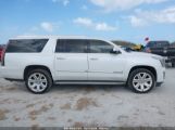 CADILLAC ESCALADE ESV LUXURY COLLECTION photo