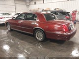 LINCOLN TOWN CAR CARTIER 1LNHM83W7YY****** снимка