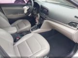 HYUNDAI ELANTRA SE photo