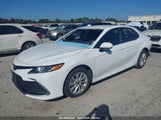 TOYOTA CAMRY LE 4T1C11AK6PU****** снимка