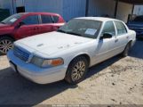 FORD CROWN VICTORIA LX 2FAFP74W84X****** fotografie