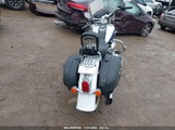 HARLEY-DAVIDSON FLSTNI 1HD1JDB156Y****** снимка