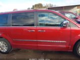 CHRYSLER TOWN & COUNTRY LIMITED снимка