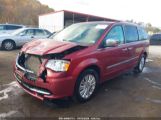 CHRYSLER TOWN & COUNTRY LIMITED снимка