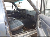 JEEP CHEROKEE CHIEF 1JCML783XJT****** снимка