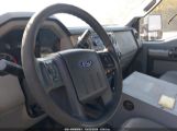 FORD F-550 CHASSIS XLT photo