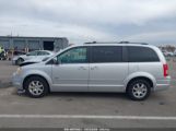 CHRYSLER TOWN & COUNTRY TOURING снимка