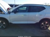 VOLVO XC40 B5 PLUS DARK THEME снимка