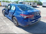 TOYOTA CAMRY XLE 4T1F11AK3RU****** снимка
