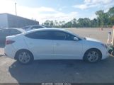 HYUNDAI ELANTRA SEL photo