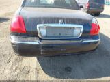 LINCOLN TOWN CAR EXECUTIVE L 2LNBL8EV2AX****** снимка