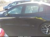 VOLVO S60 T5 MOMENTUM photo