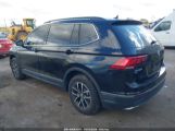 VOLKSWAGEN TIGUAN 2.0T SE/2.0T SE R-LINE BLACK/2.0T SEL photo