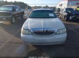 LINCOLN TOWN CAR SIGNATURE снимка