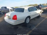 LINCOLN TOWN CAR SIGNATURE снимка