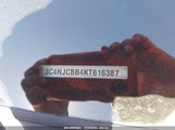 JEEP COMPASS LATITUDE FWD 3C4NJCBB4KT****** снимка