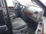 CHRYSLER TOWN & COUNTRY TOURING снимка