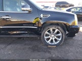 CADILLAC ESCALADE ESV LUXURY 1GYS4HEF3CR****** снимка