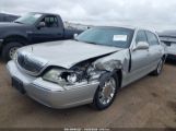 LINCOLN TOWN CAR SIGNATURE LIMITED photo