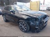 VOLVO XC60 B5 MOMENTUM photo