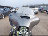 HARLEY-DAVIDSON FLHTCU ULTRA CLASSIC ELECTRA GLD 1HD1FCM17GB****** снимка