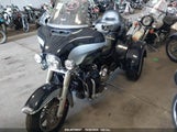 HARLEY-DAVIDSON FLHTCUTG 1HD1MAF18LB****** снимка